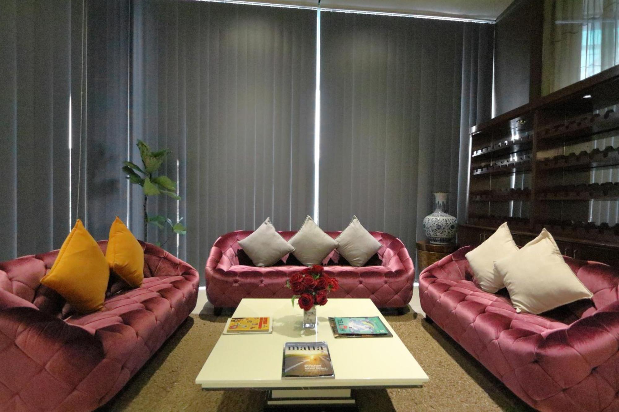 The Guest Hotel & Spa Петалинг Джая Екстериор снимка