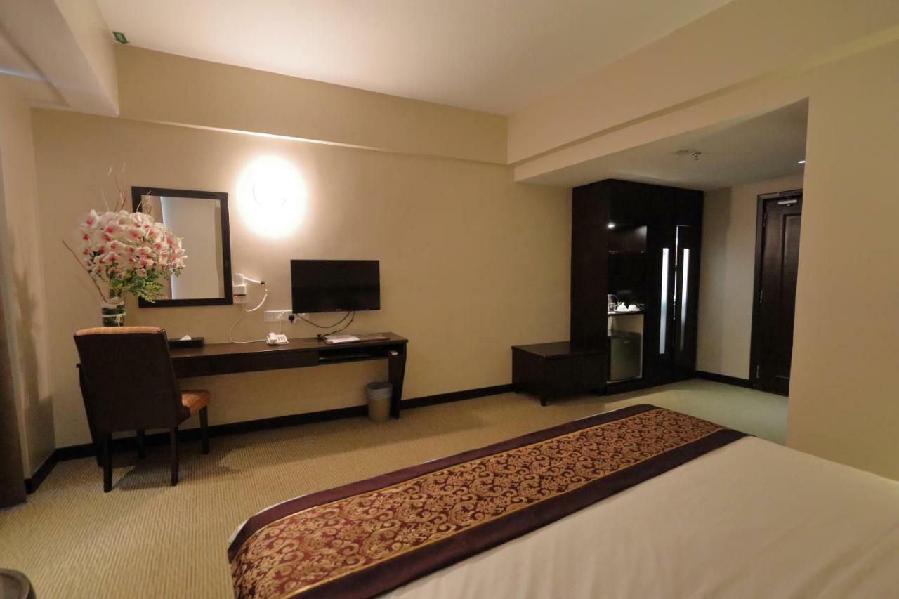 The Guest Hotel & Spa Петалинг Джая Екстериор снимка