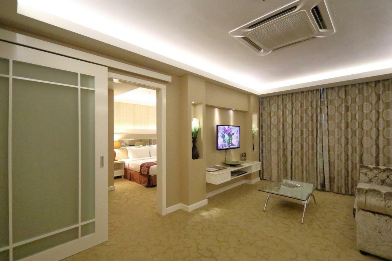 The Guest Hotel & Spa Петалинг Джая Екстериор снимка