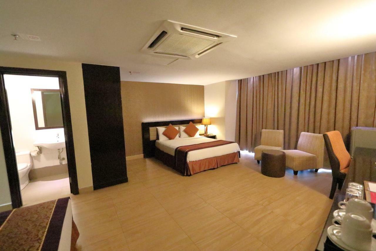 The Guest Hotel & Spa Петалинг Джая Екстериор снимка